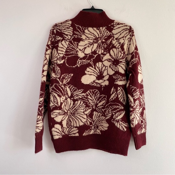 NEW Liz Claiborne Mock Neck Floral Pullover Knit Sweater - Picture 3 of 8